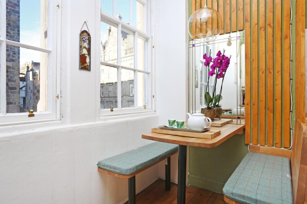 אדינבורו Joivy Iconic Colorful Home On The Royal Mile מראה חיצוני תמונה
